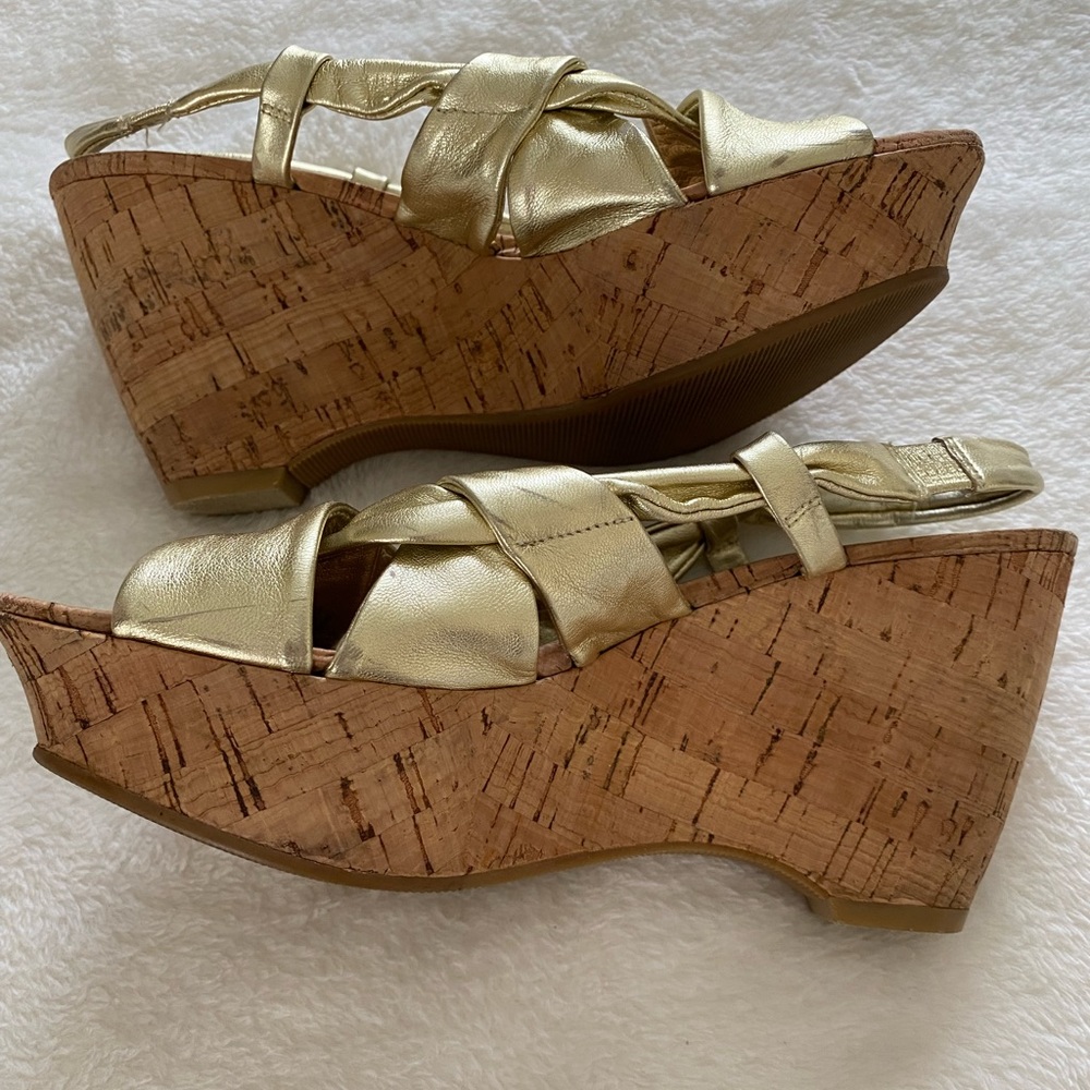 GUESS by Marciano Wedges Size 7